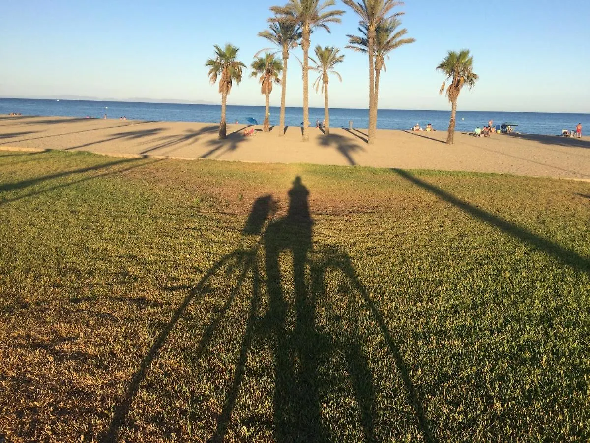 Habitacion Doble 4 Linea Playa 2 Opciones 1 Con Bano Privado Y Otra Con Bano Compartido Roquetas de Mar 0*,  Spagna