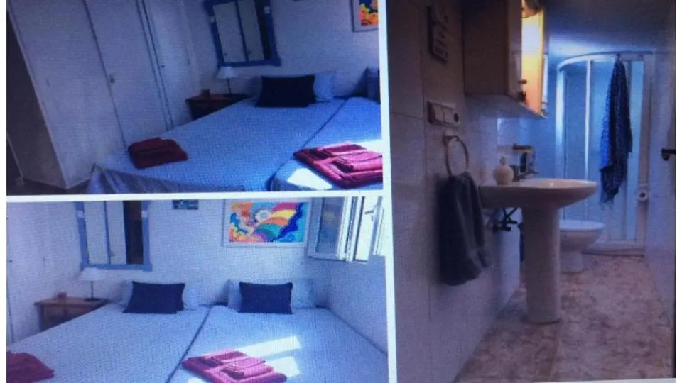 Habitacion Doble 4 Linea Playa 2 Opciones 1 Con Bano Privado Y Otra Con Bano Compartido Roquetas de Mar